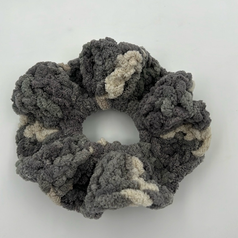 Wholesale 10 Oversized Scrunchies Hair Ties Crochet Handmade Mystery Colors - Picture 15 of 16